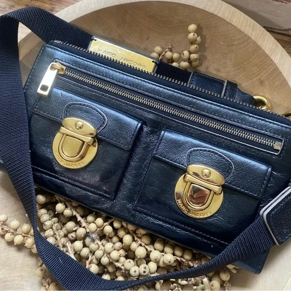 Authentic Rare Marc Jacobs Black/Gold Continental Wallet with Shoulder Strap - Picture 12 of 14